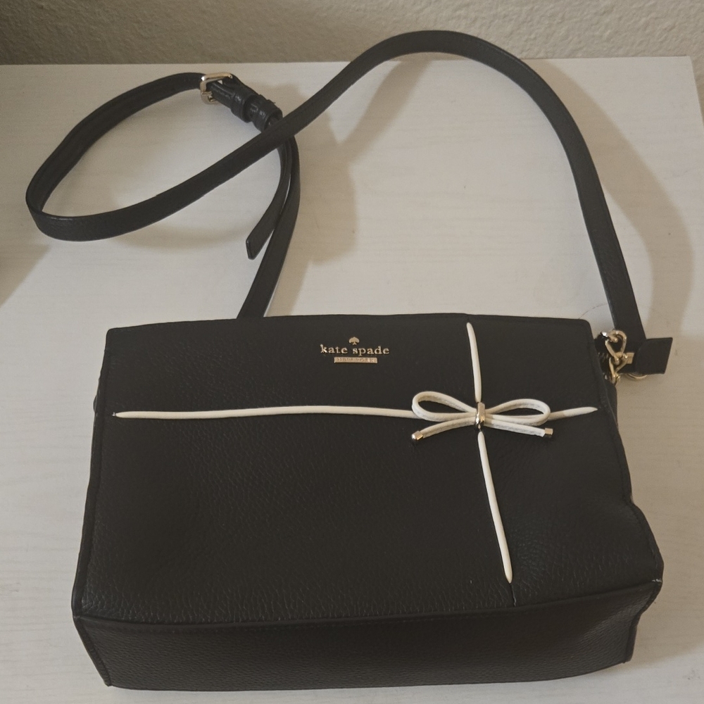 Kate Spade Black and White Crossbody Bag